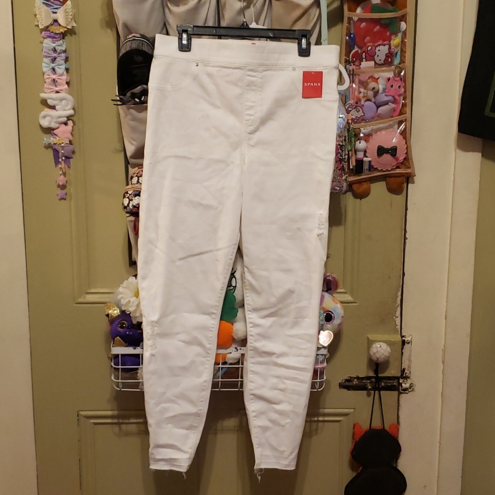 NWT Spanx white distressed jeggings
